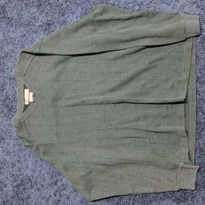 Columbia men's v-neck sweater